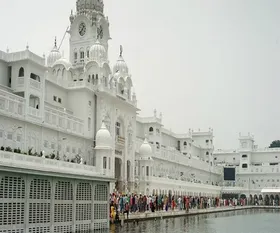 Amritsar_golden_temple-min_598.webp