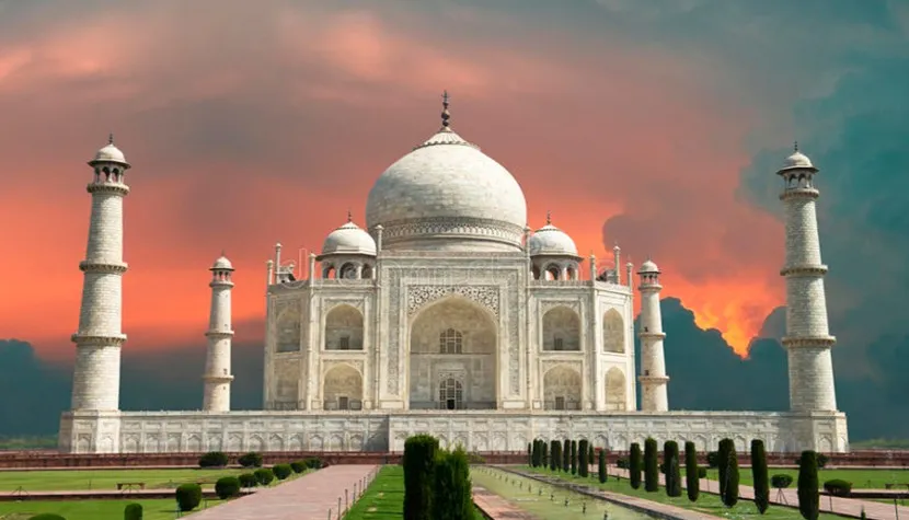 Delhi Amritsar Tour with Taj